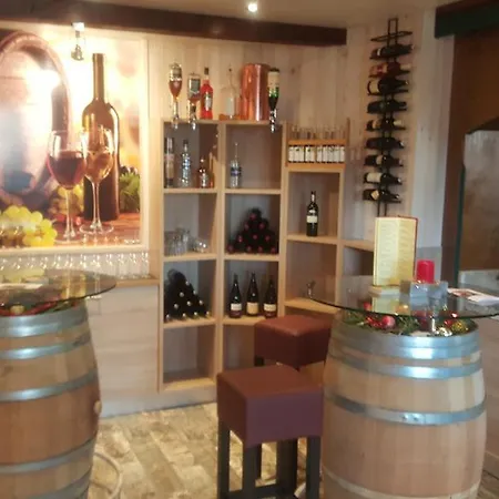 Hotel Zum Schiffmeister Wesenufer